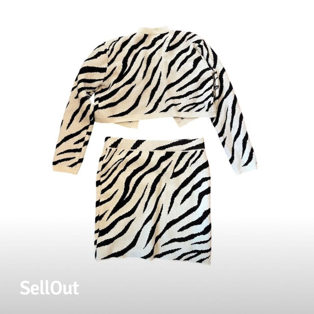 Superdown Women's Zebra Print Knit Cardigan & Skirt Set Size L - Picture 2 of 3